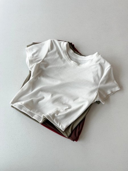REMERA CON PICOT