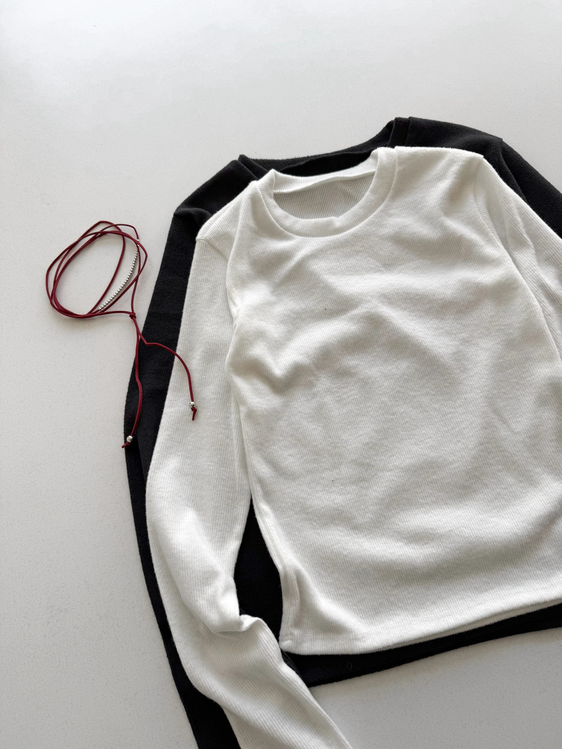 CAMISETA CUELLO O