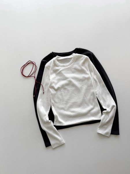 CAMISETA CUELLO O