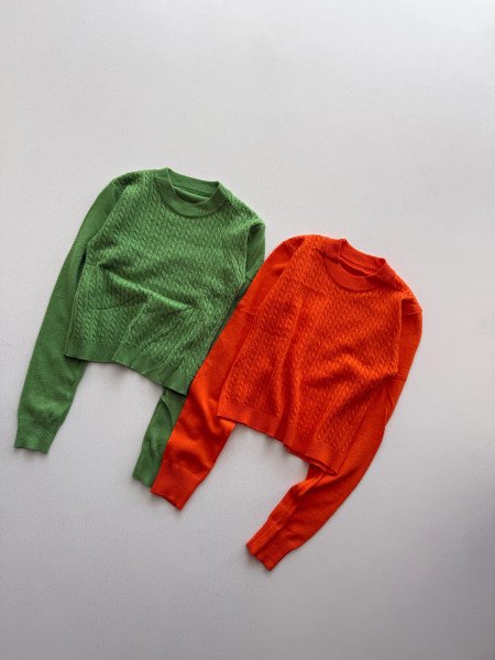 SWEATER CROP CON DISEÑO